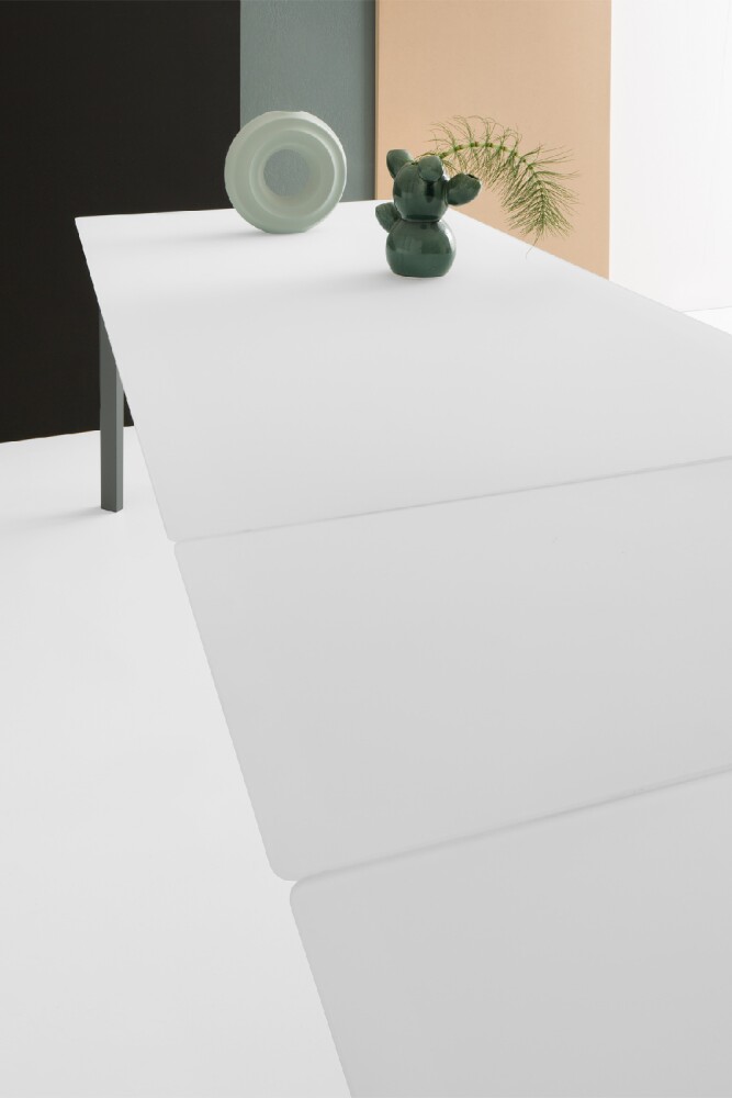 pointhouse best-selling tables - OTELLO - Extendable table with painted aluminium frame and melamine, laminate, glass, Fenix, wood or ceramic top