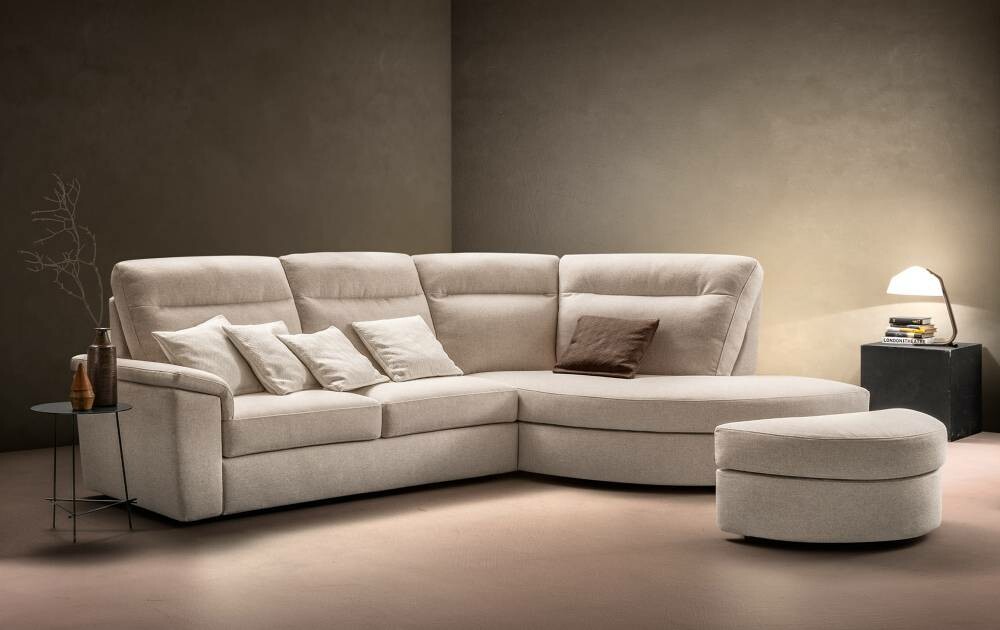Divano Samoa SWING TENDER con angolo goccia dx (L 303 cm), con pouf mezzaluna