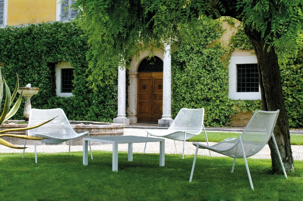 Emu ROUND low outdoor coffee table - set with low armchairs, white