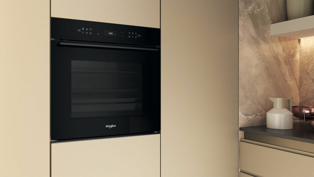 Whirlpool WOI78PT1SBA Built-in pyrolytic electric oven cm. 60 - black