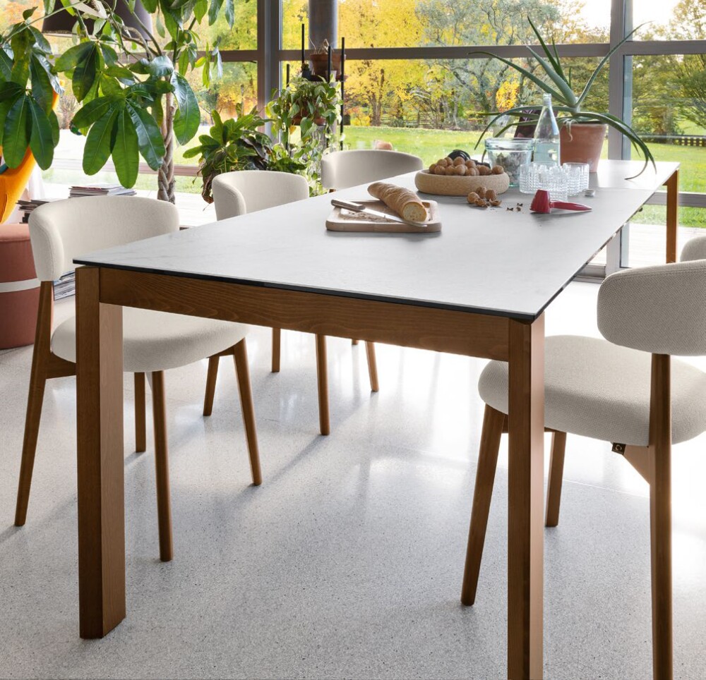 Connubia EMINANCE - Tavolo allungabile con struttura in metallo o legno e piano in nobilitato o ceramica